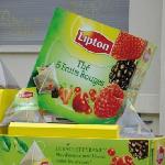 Lipton — Réalisation de 4 camionnettes publicitaires.