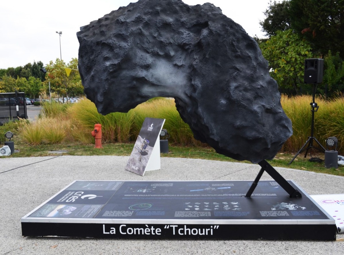 Tchouri — Reproduction de la comète Tchouri