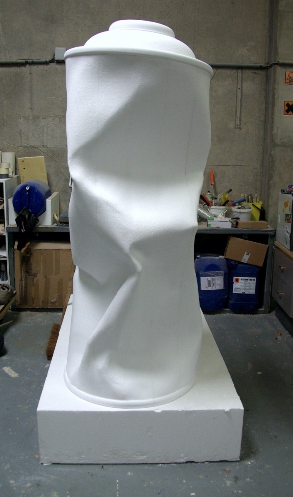 Bombe de peinture — Réalisation d’une bombe de peinture en polystyrène
