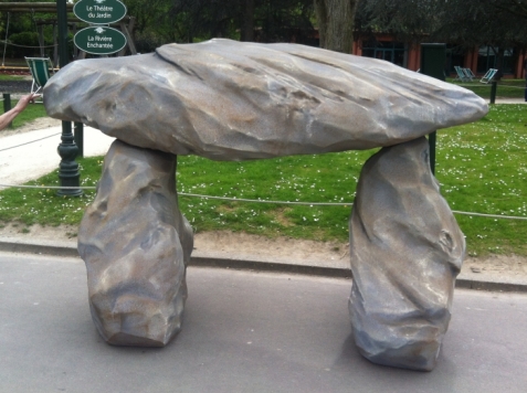 Dolmen — Réalisation d’un dolmen en polystyrène + résine