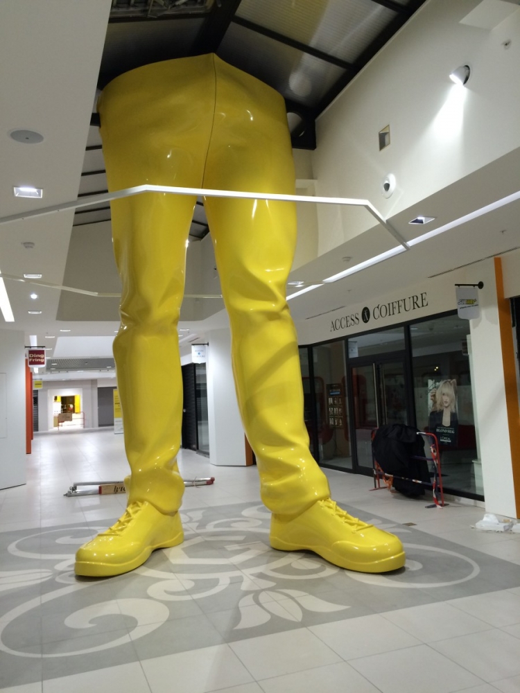 Jambes Douai — Réalisation de jambes pour un centre commercial - Douai