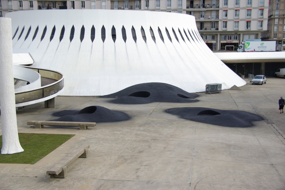 Sédiments — Réalisation d’une pièce en polystyrène pour la biennale du Havre. Artiste : Vincent Lamouroux