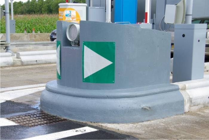 SANEF — Réalisation de coffrage en polystyrène pour "têtes de péages"