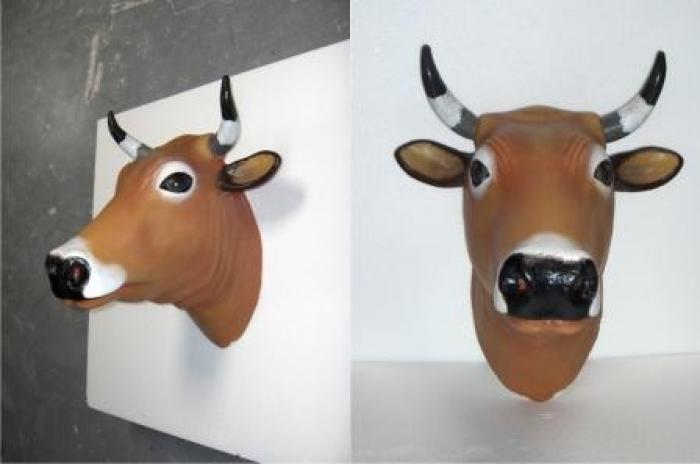 Tête de vache — Fabrication d'une tête de vache en polystyrène expansé résiné pour une boucherie